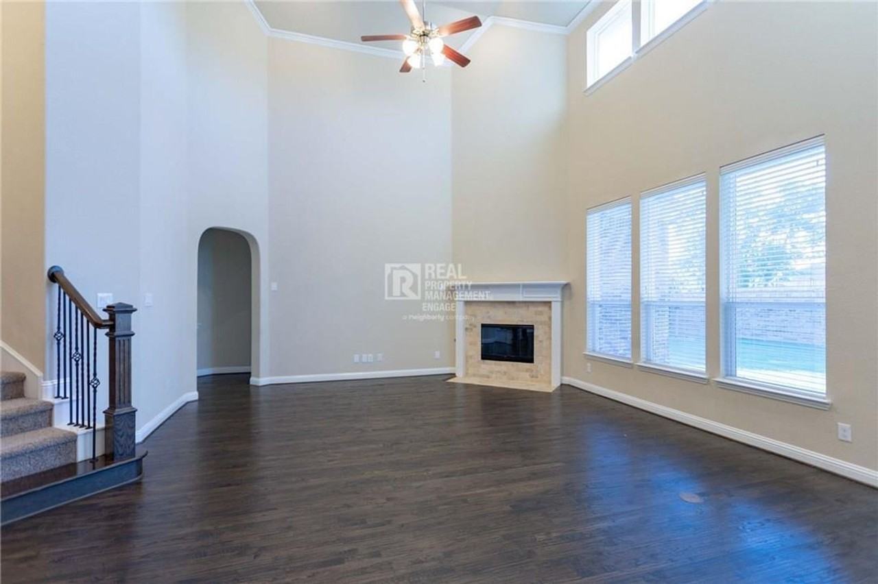 13486 Mercedes Ln - Photo 3 of 30