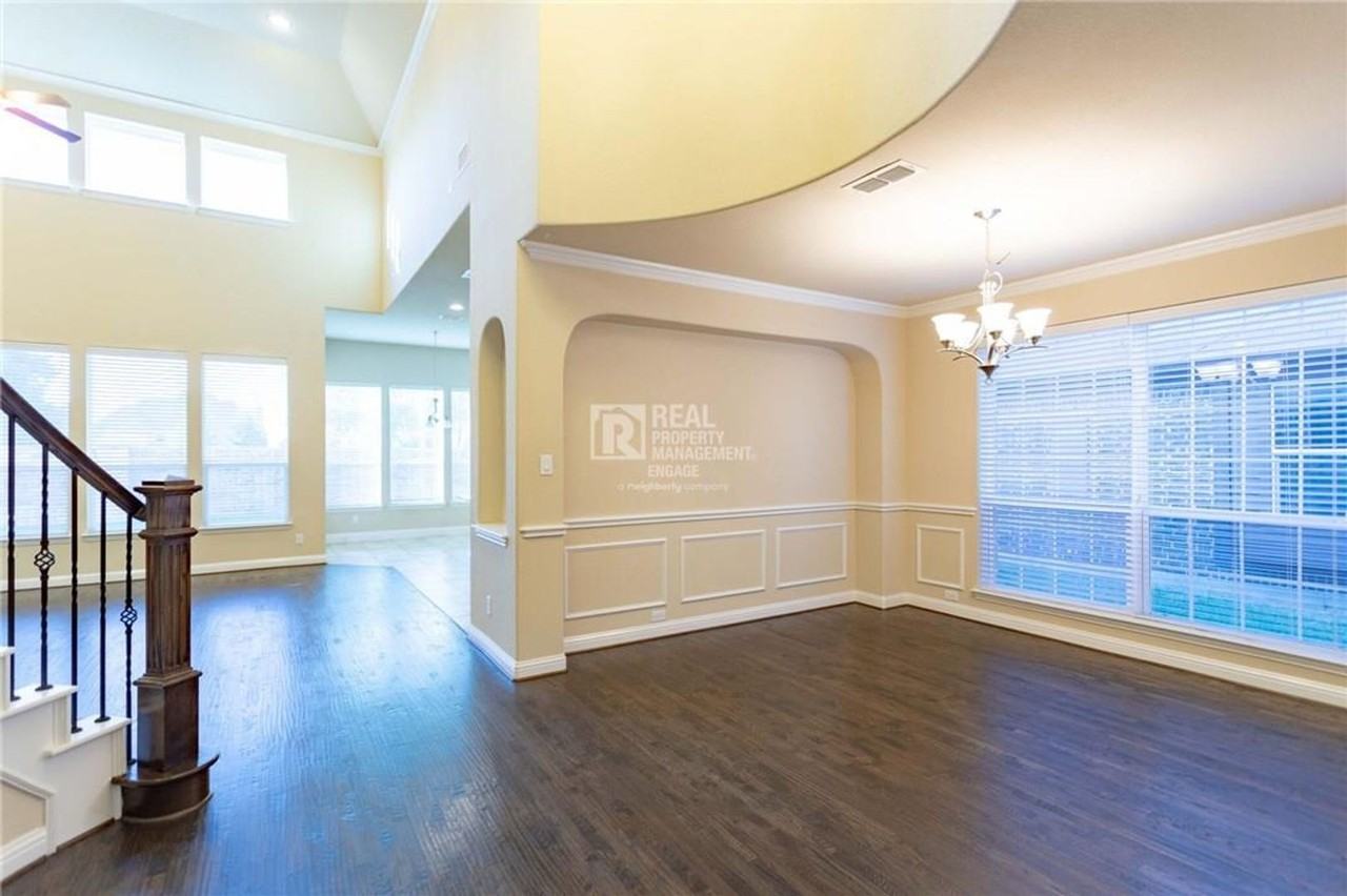 13486 Mercedes Ln - Photo 4 of 30