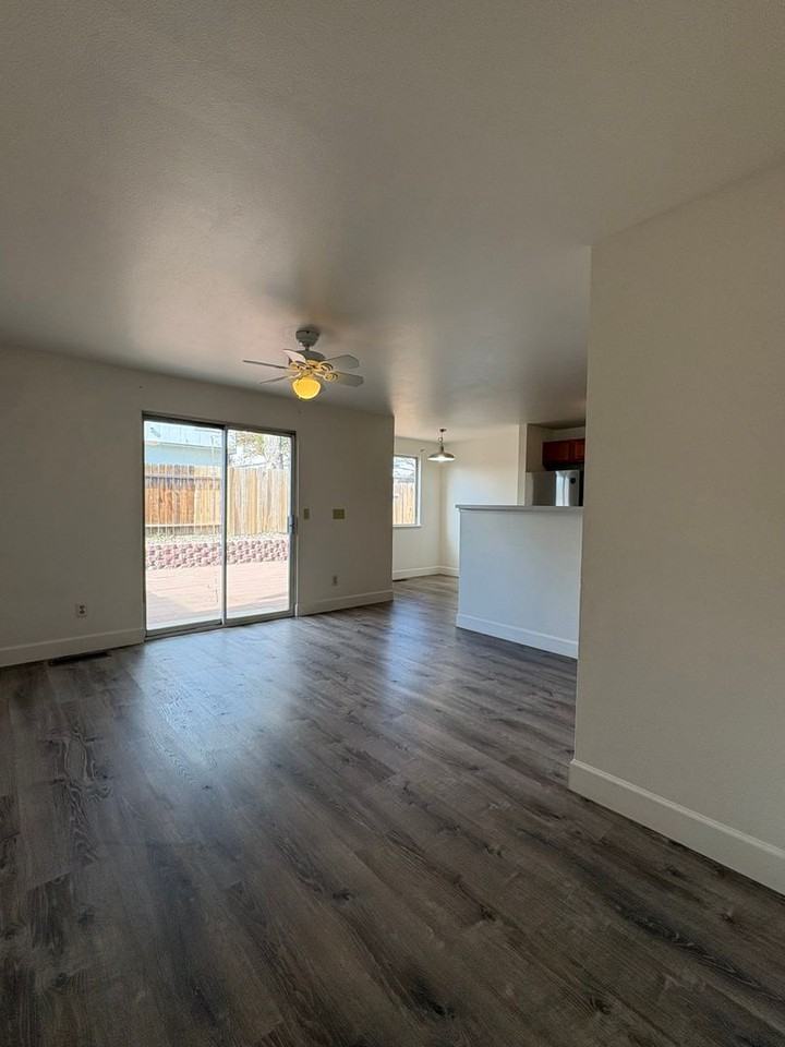 3916 Village Dr - Photo 3 of 21