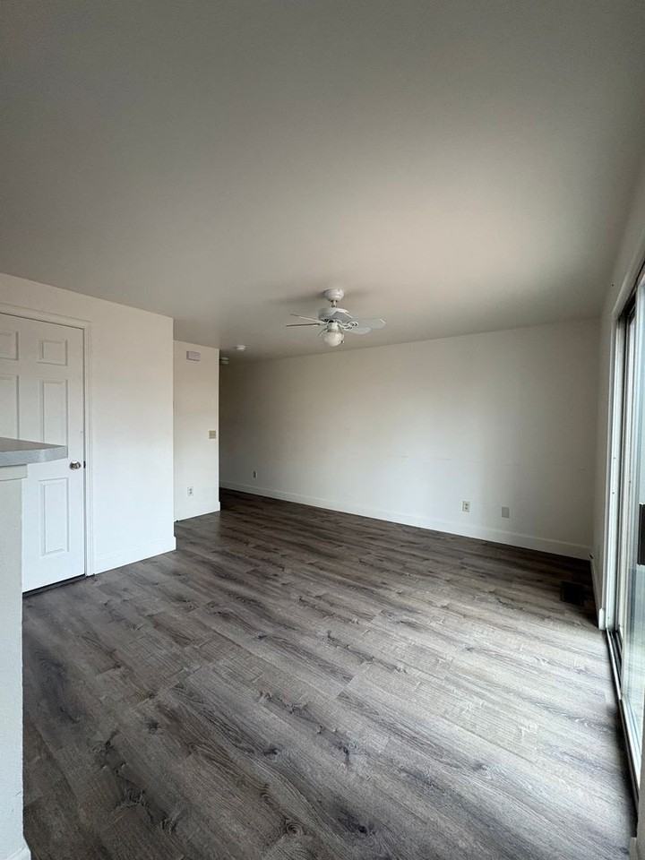 3916 Village Dr - Photo 7 of 21