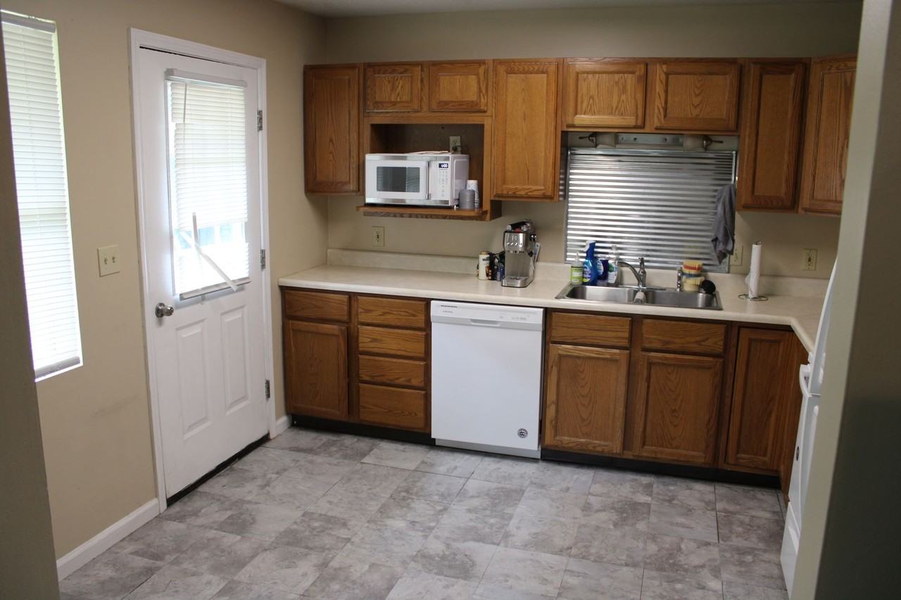 606 Vattier St - Photo 3 of 6