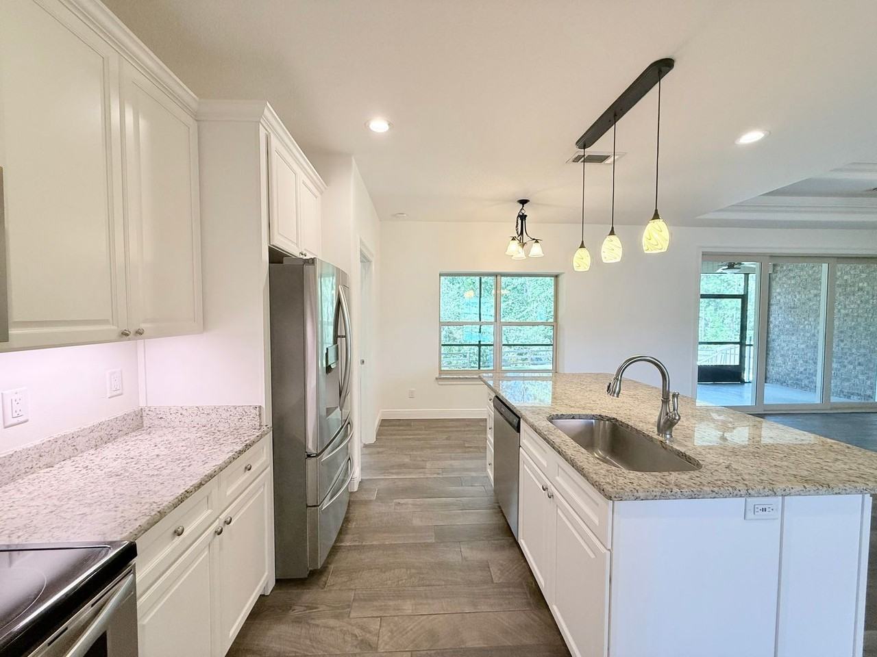 2140 Trevor Cir - Photo 7 of 21