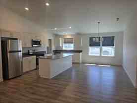 652 Ne Mccampbell St - Photo 1 of 1