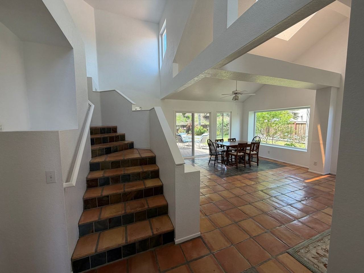 1209 Cerca - Photo 3 of 32