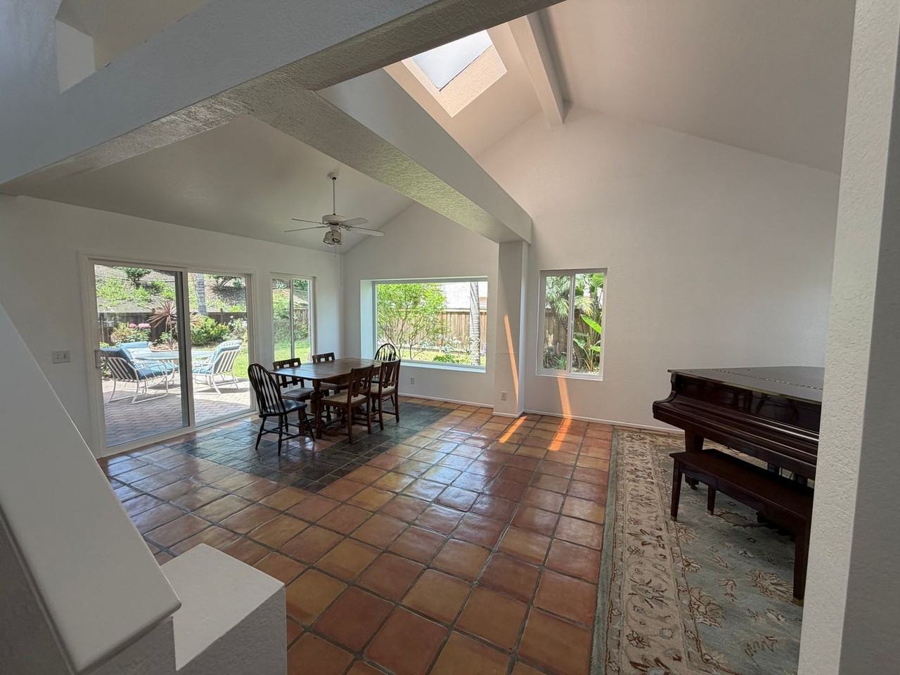 1209 Cerca - Photo 4 of 32
