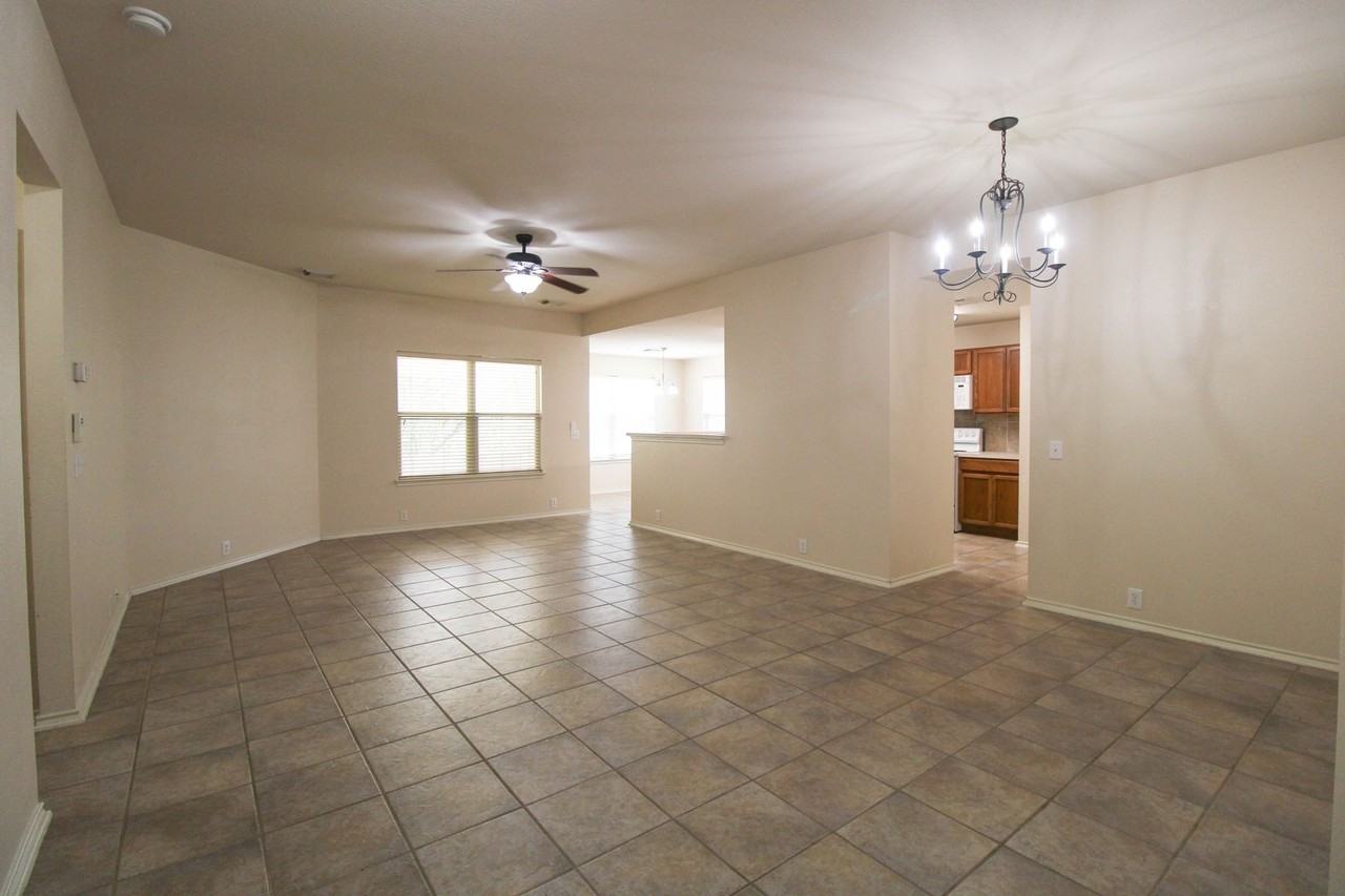 1644 Cloudy Brk - Photo 2 of 41