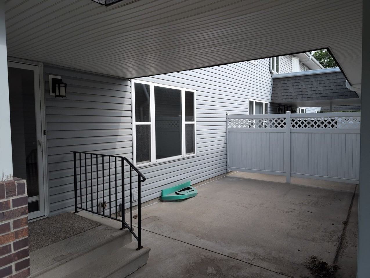 2228 Mirwyn Ct - Photo 3 of 22