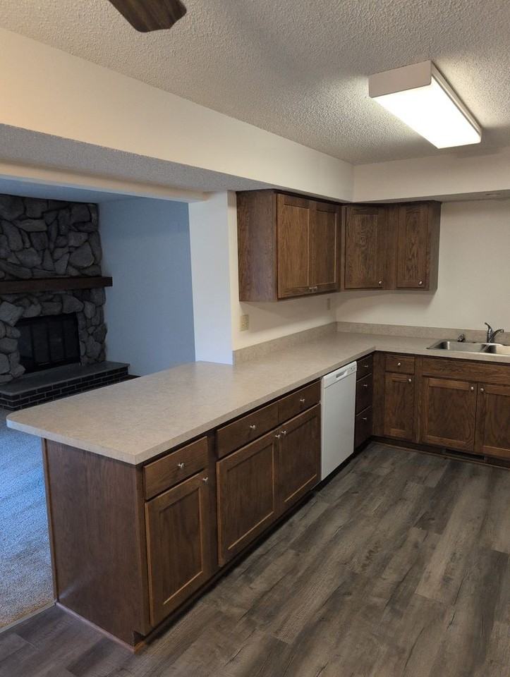 2228 Mirwyn Ct - Photo 6 of 22