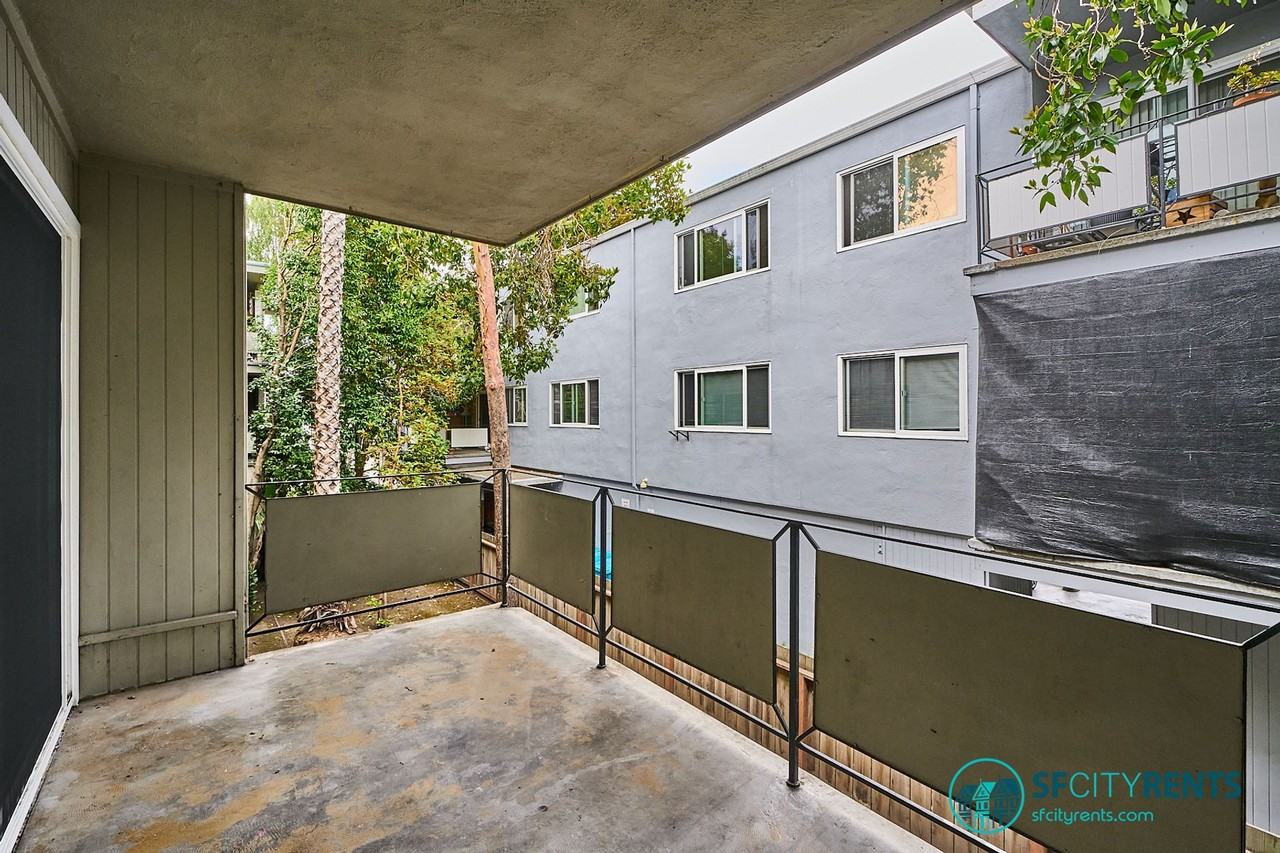 1540 Hudson St #203 - Photo 3 of 24