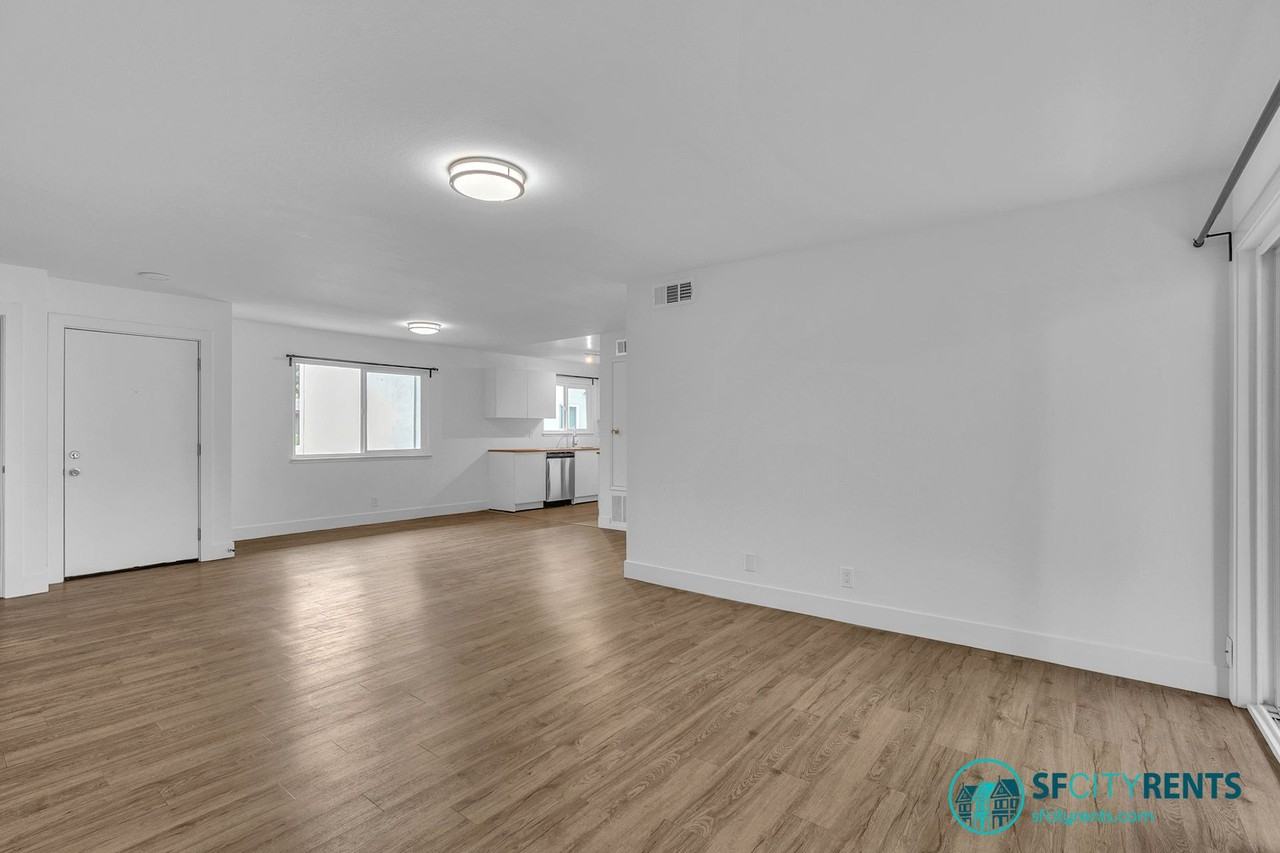 1540 Hudson St #203 - Photo 4 of 24