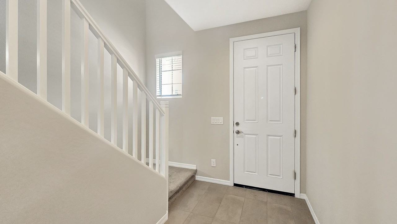 17612 W San Juan Ave - Photo 6 of 41
