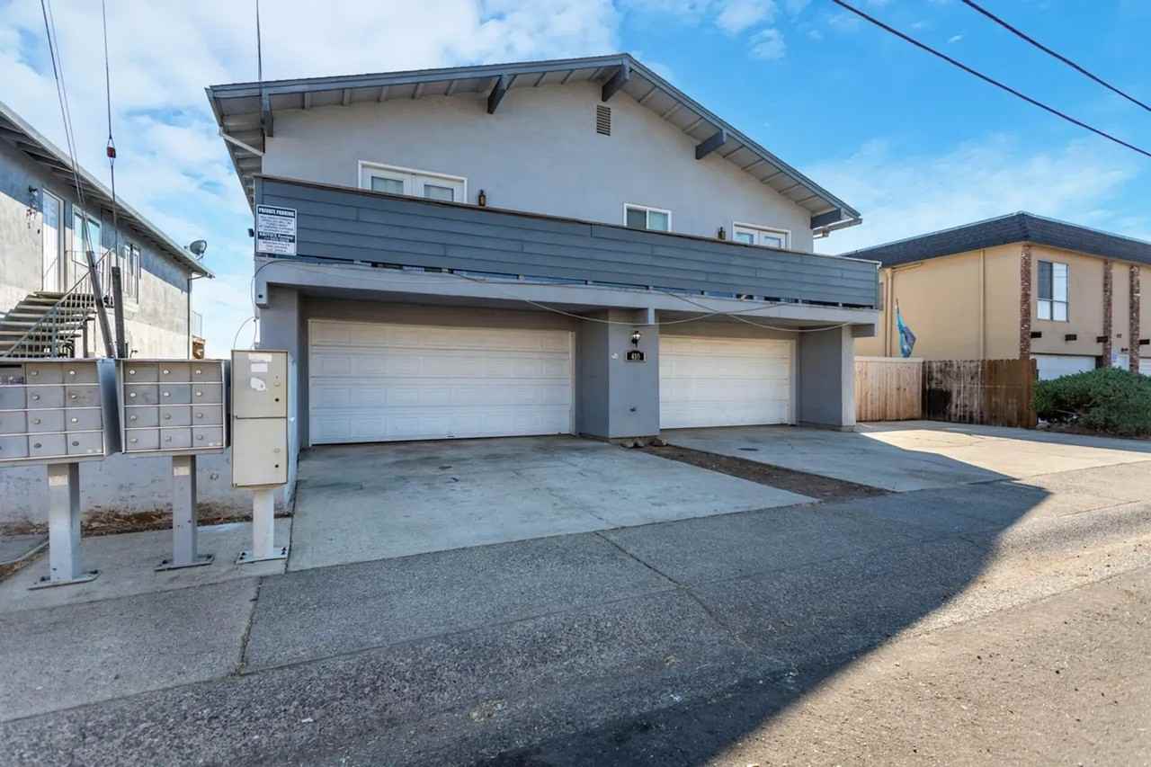 410 Buckeye Terrace - Photo 2 of 3