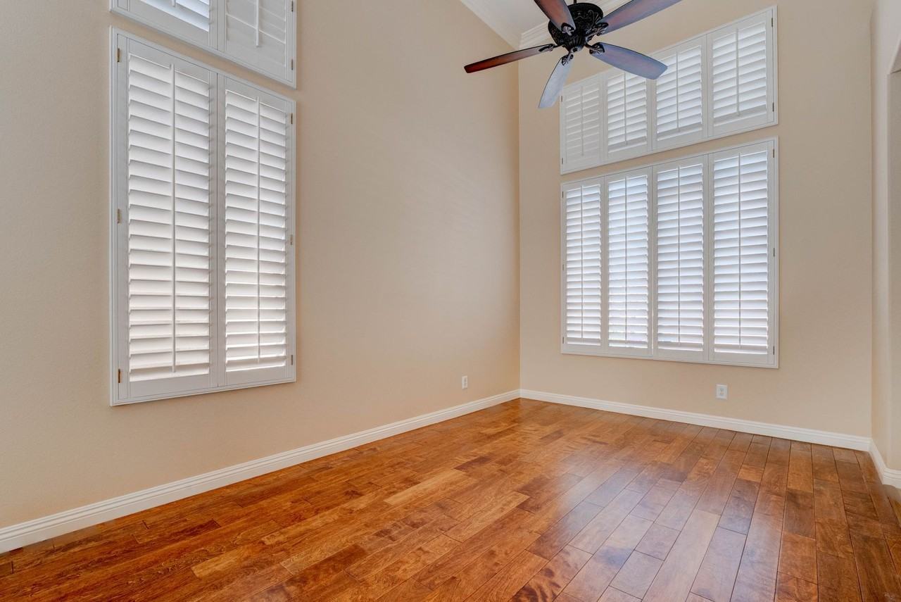 1748 Royal Canyon Dr - Photo 4 of 50