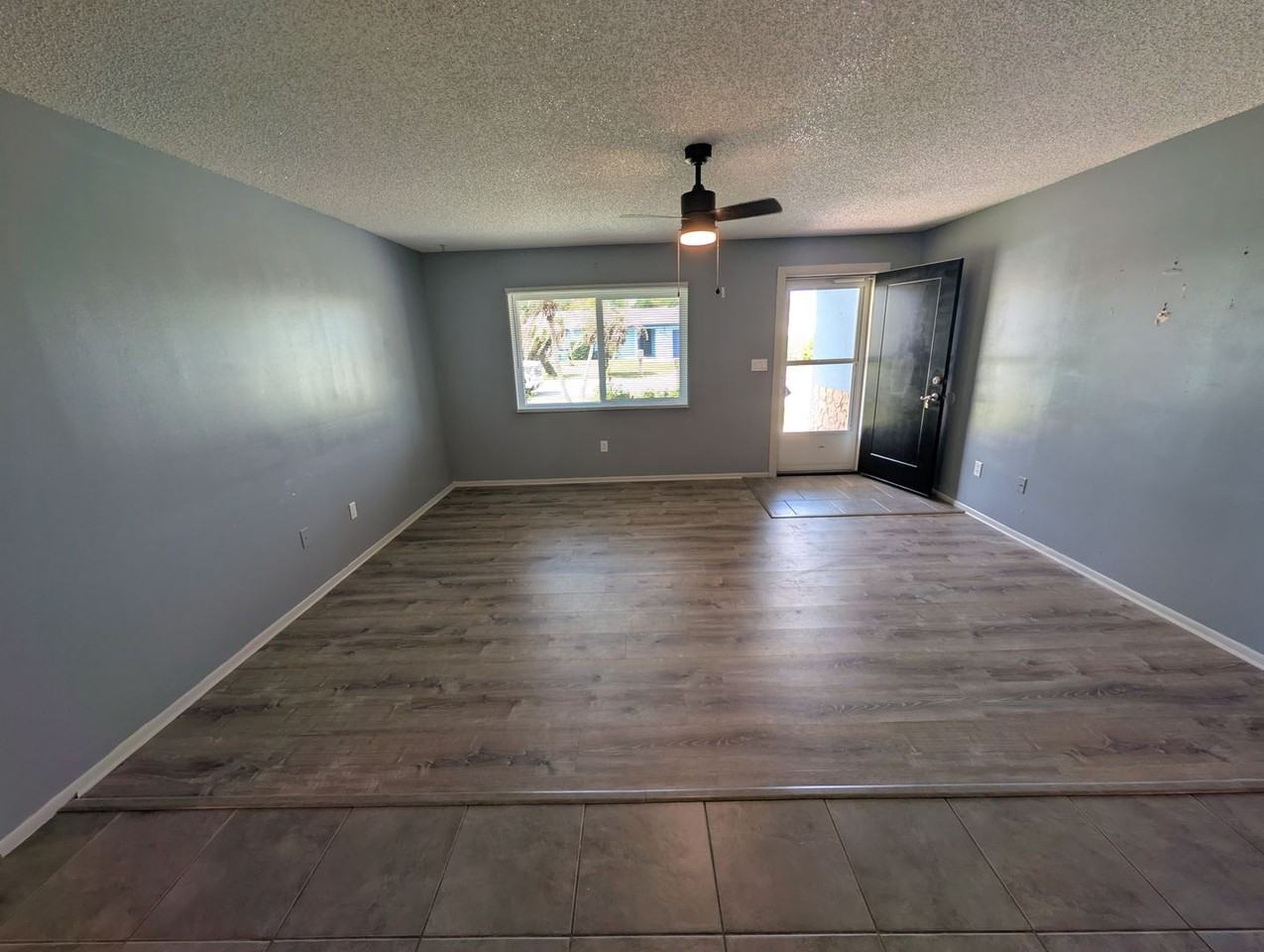 2655 Wilmette Ave - Photo 2 of 16