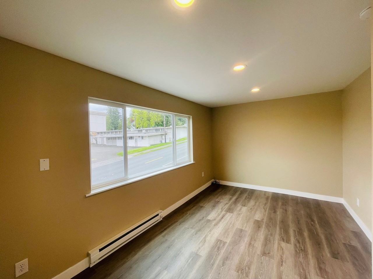 3630 1/2 Lombard Ave - Photo 6 of 9