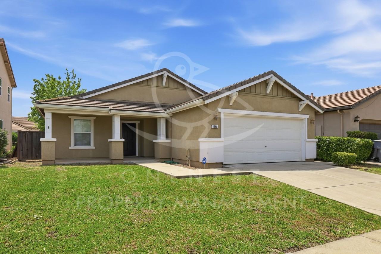 1368 Paddington Way - Photo 2 of 23