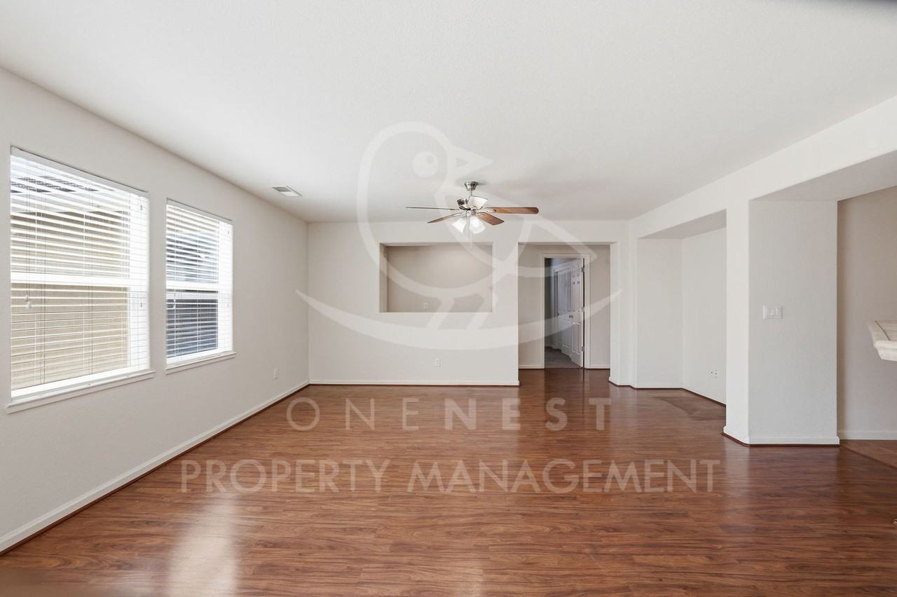 1368 Paddington Way - Photo 5 of 23