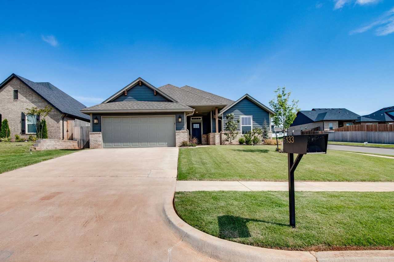 6133 Frankie Lynn Ln - Photo 3 of 50