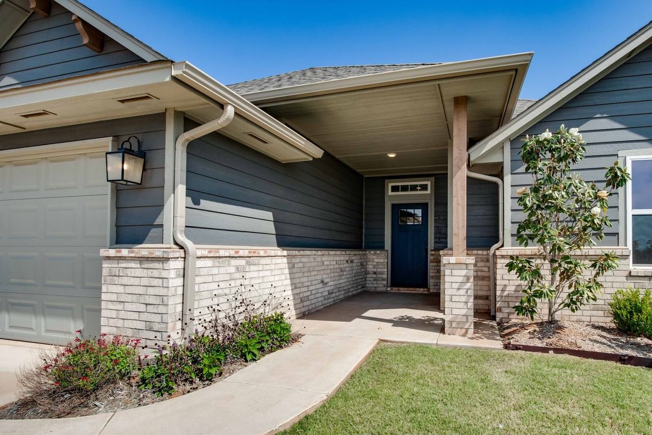 6133 Frankie Lynn Ln - Photo 4 of 50