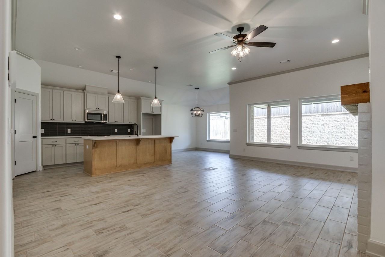 6133 Frankie Lynn Ln - Photo 7 of 50