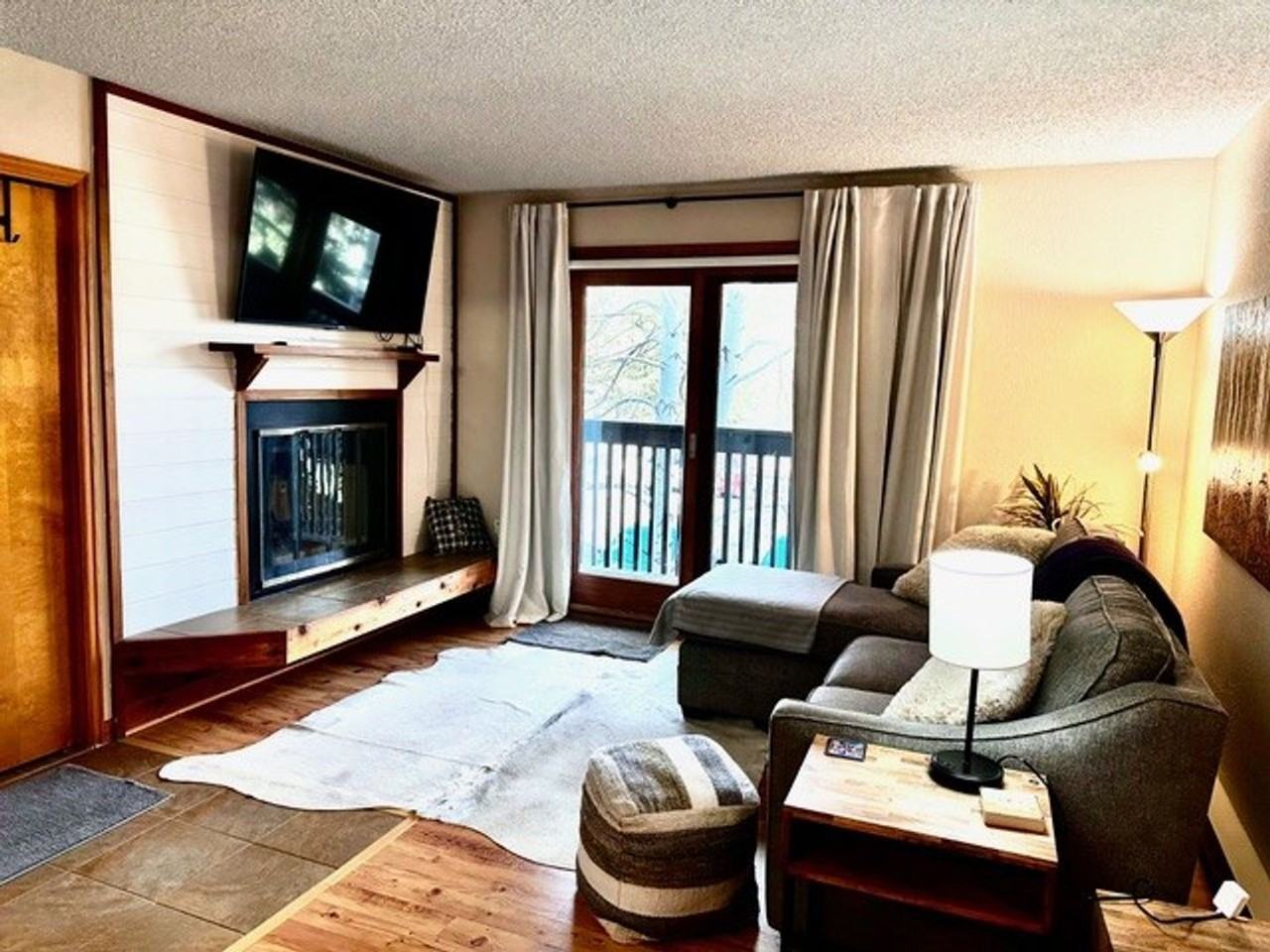 549 Rainbow Dr #C - Photo 2 of 18