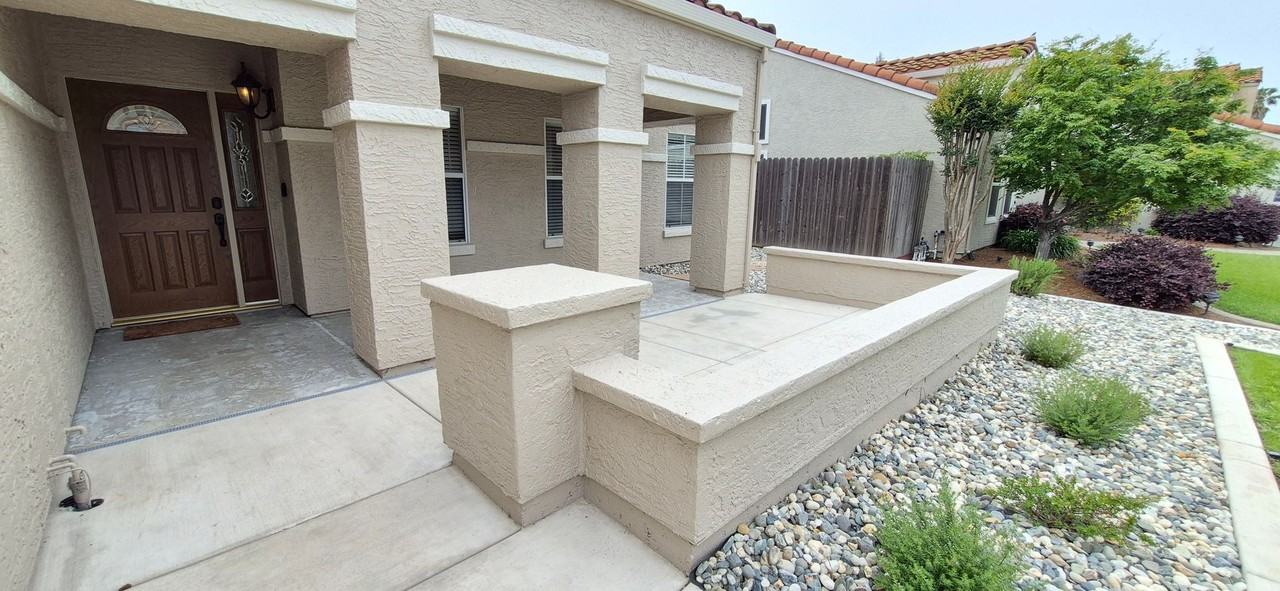 784 Arabian Cir - Photo 2 of 25