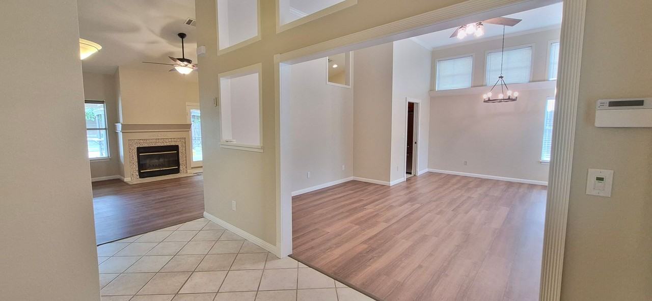 784 Arabian Cir - Photo 3 of 25