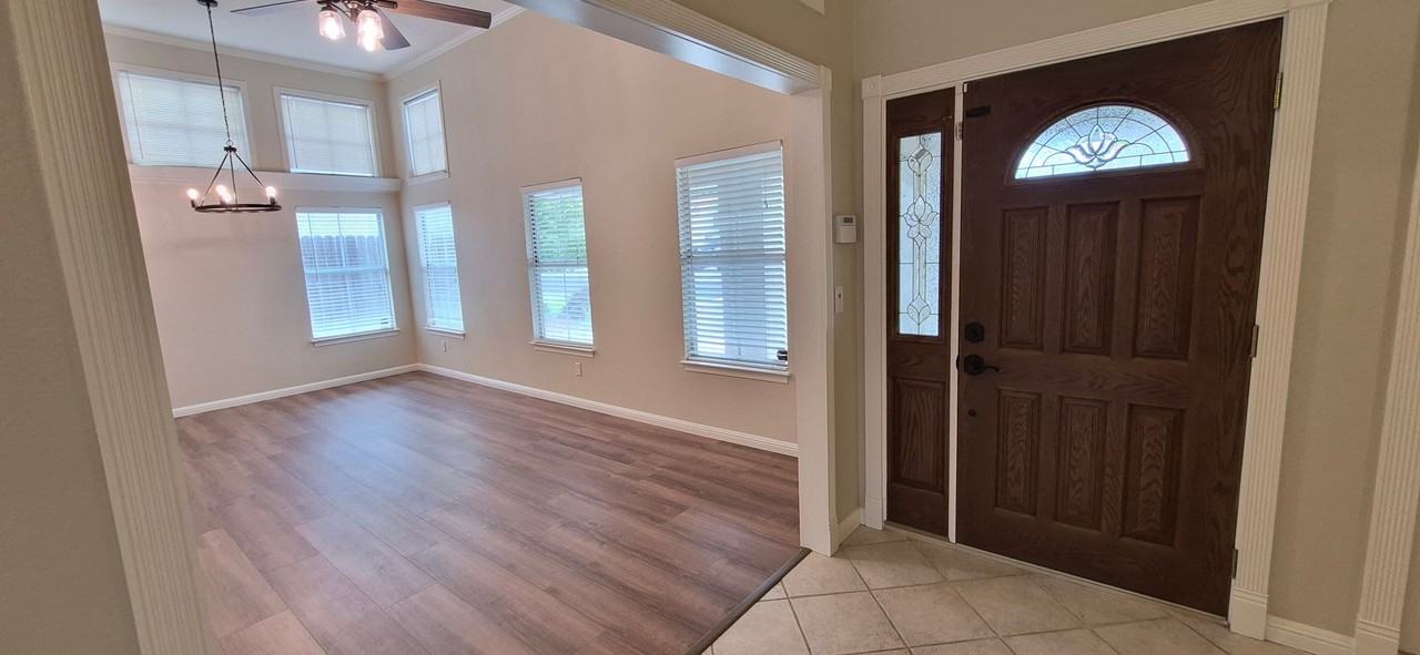 784 Arabian Cir - Photo 4 of 25