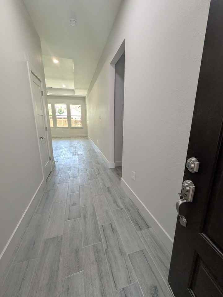 1903 N 19th St - Photo 2 of 27