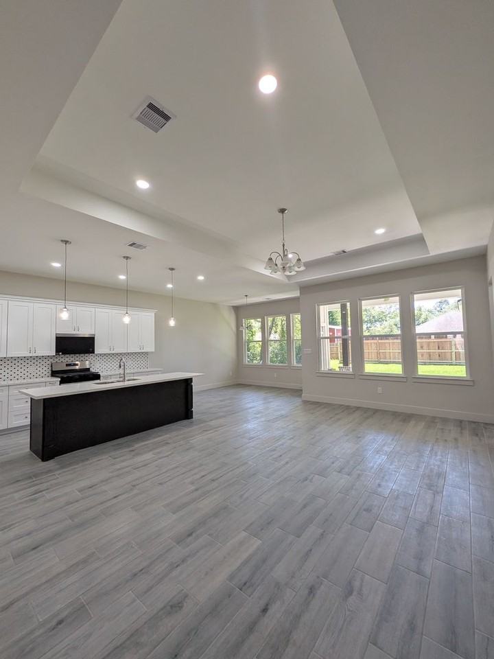 1903 N 19th St - Photo 3 of 27