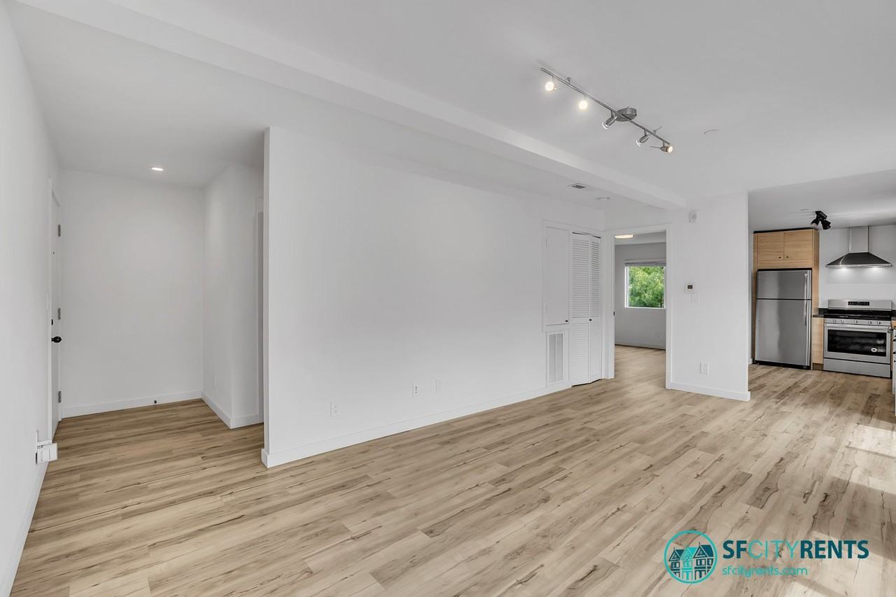 615 Canyon Rd #4 - Photo 3 of 16