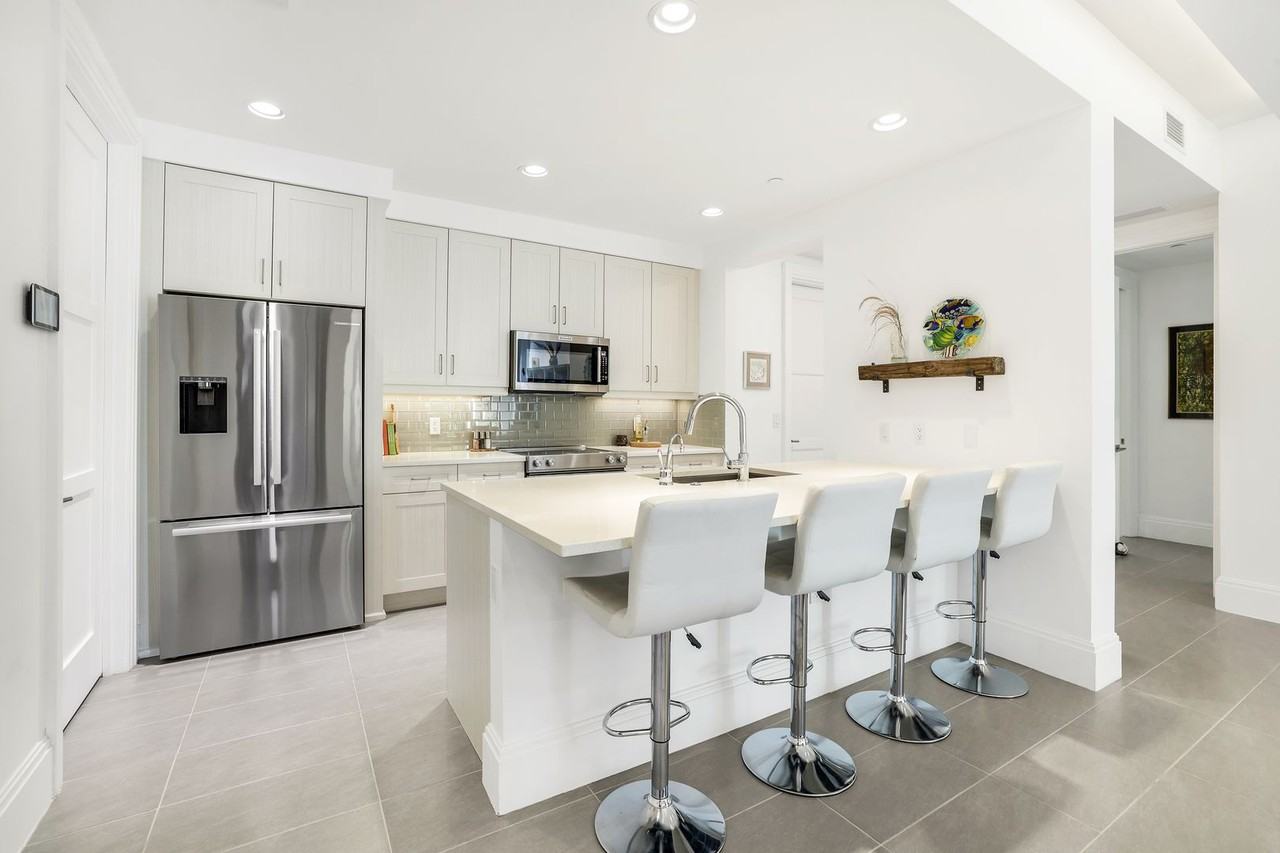 1035 3rd Ave S #215 - Photo 5 of 23