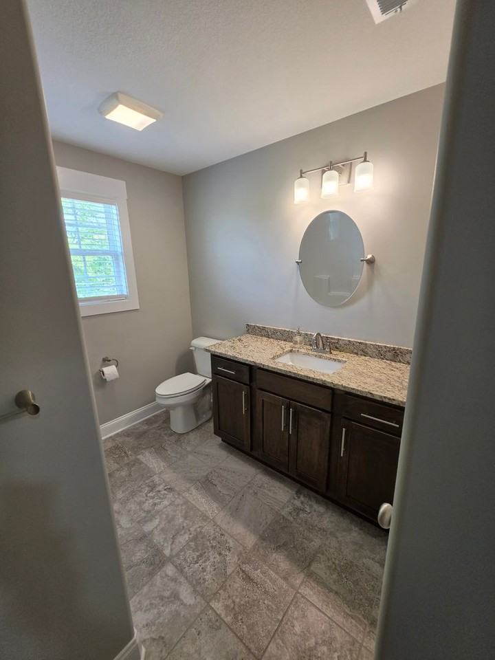 176 Anderson Rd - Photo 4 of 15