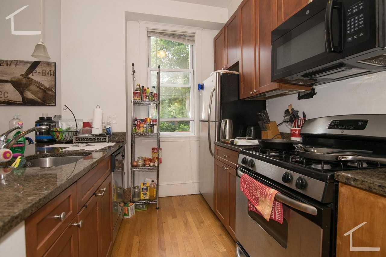 40 Newton St - Photo 6 of 8