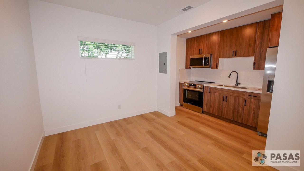 3621 32nd St #101 - Photo 6 of 18