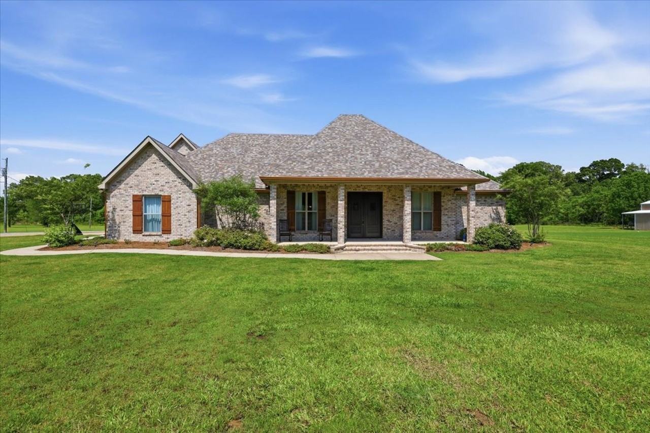 4072 Highway 471 - Photo 2 of 50