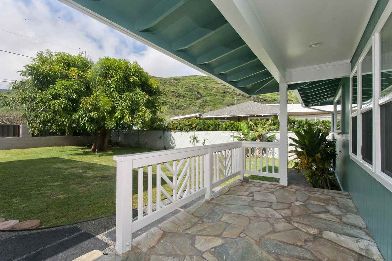 6127 Kawekiu Pl - Photo 3 of 28