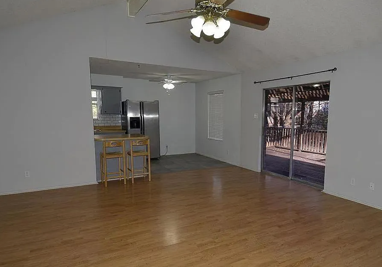 7112 Canterbury Dr - Photo 5 of 10