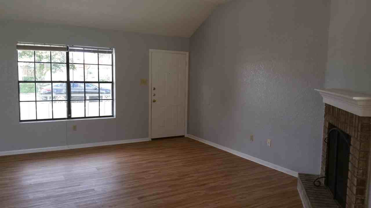 2602 Cactus Dr #1 - Photo 2 of 23