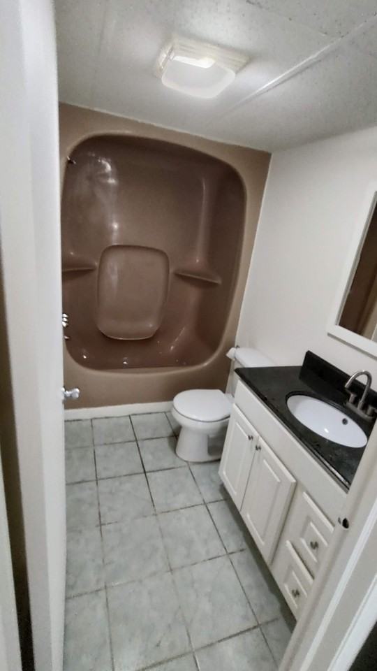 34 Railroad St #11 - Photo 3 of 8