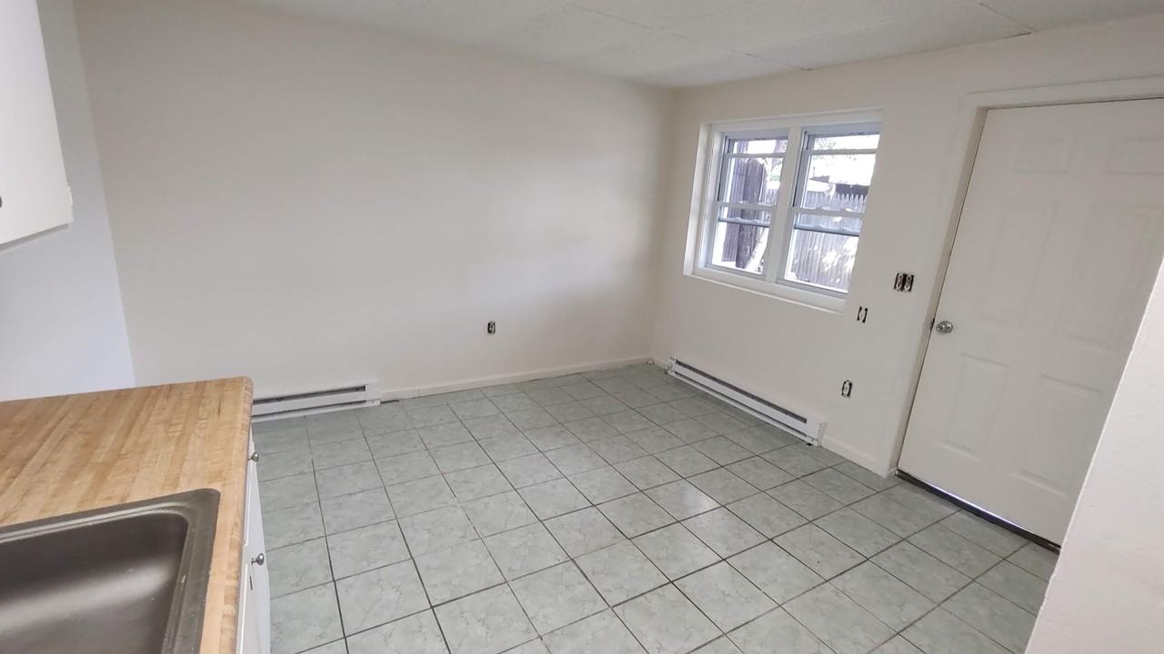 34 Railroad St #11 - Photo 4 of 8