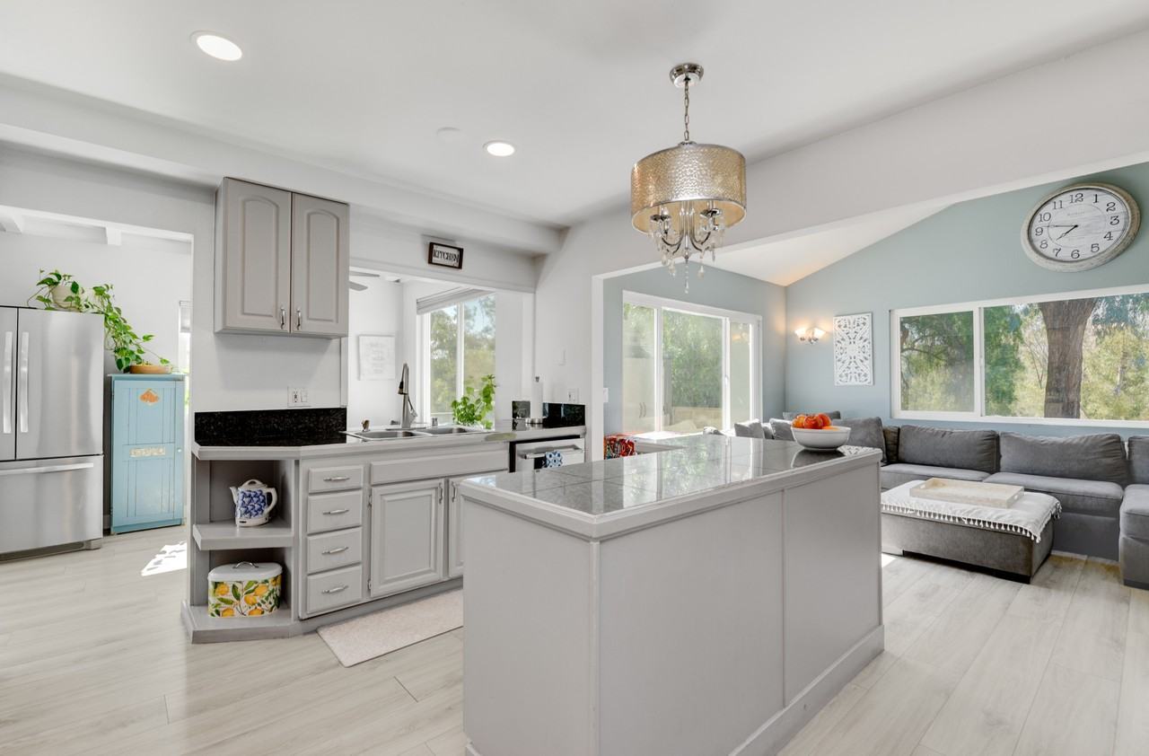 10295 Veracruz Ct #NA - Photo 5 of 27