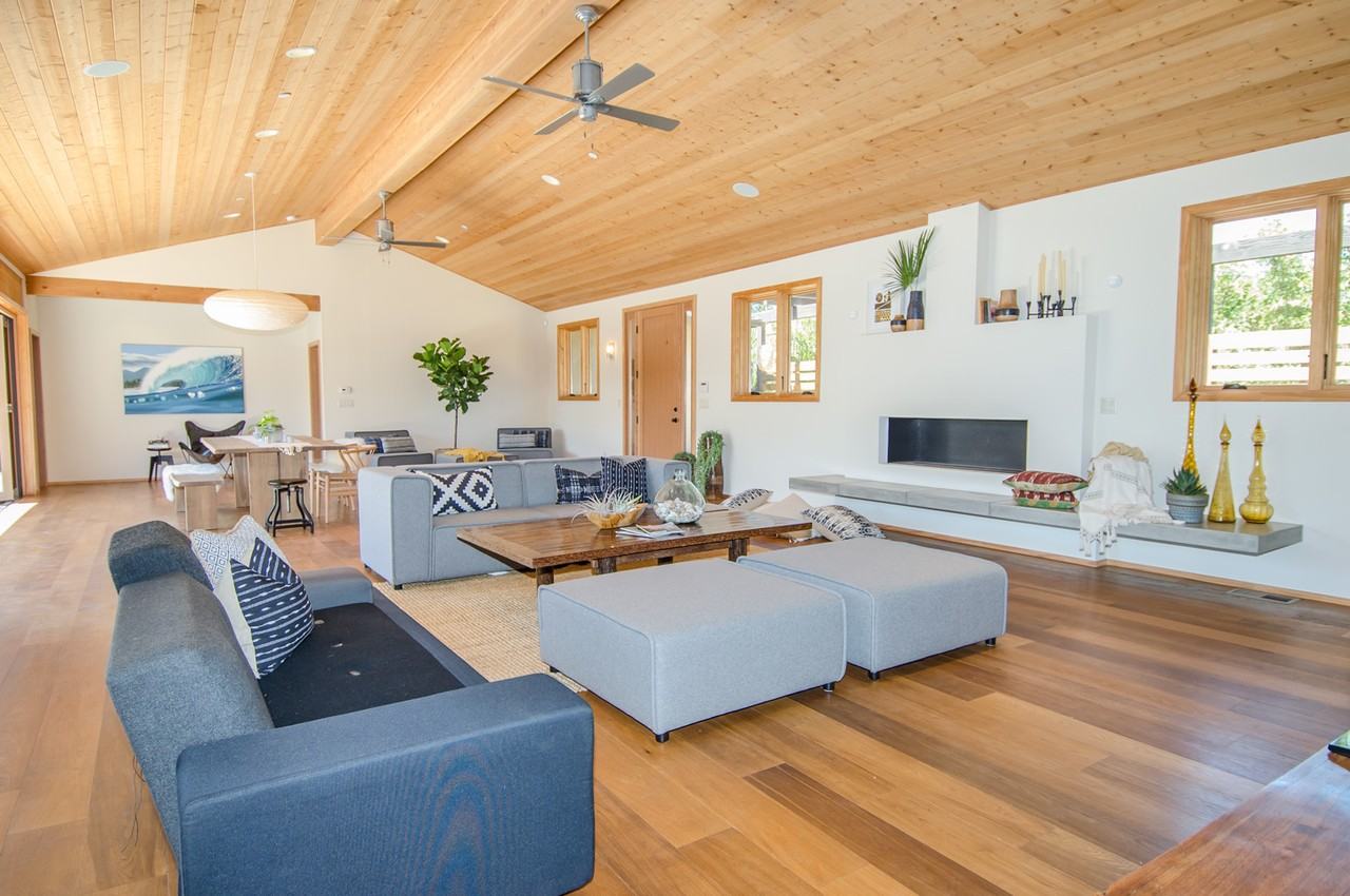 1072 Urania Ave #NA - Photo 2 of 36