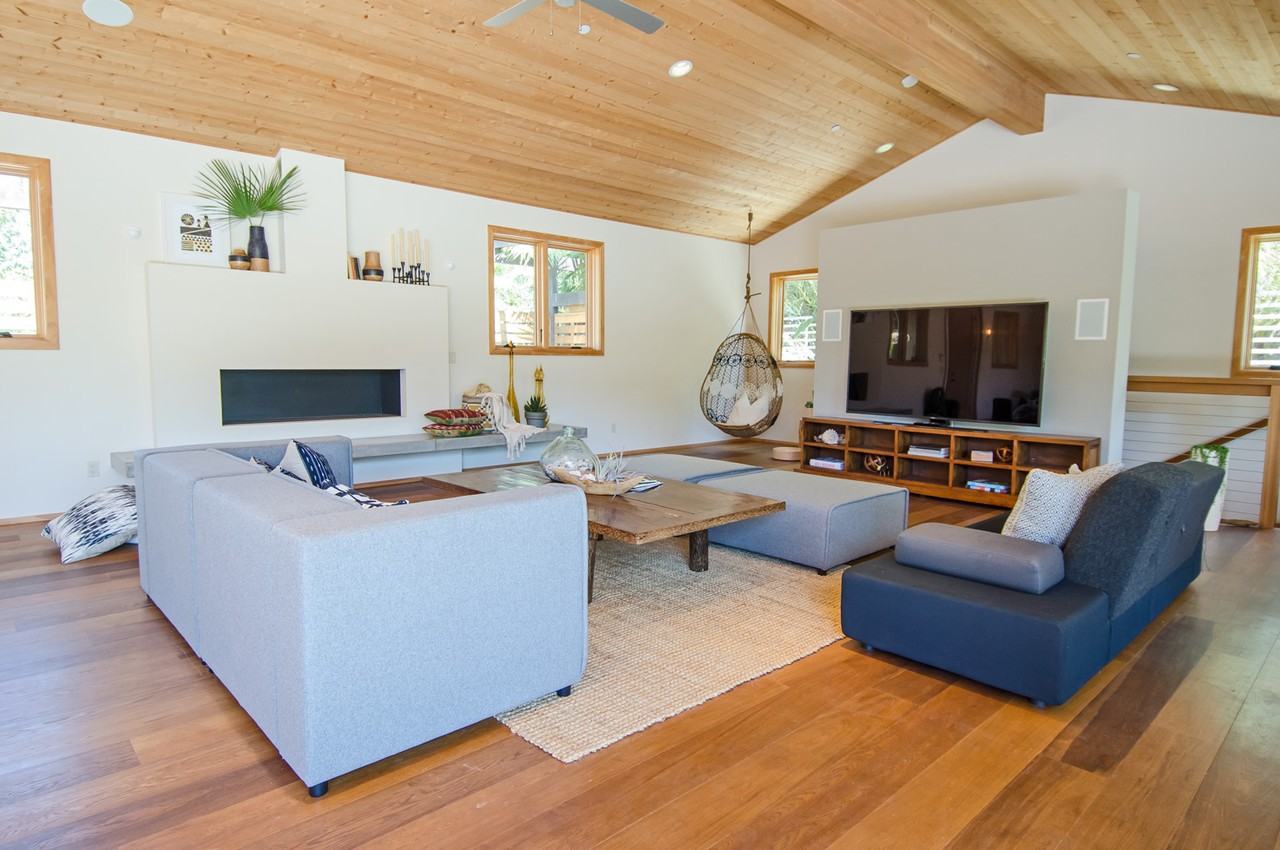 1072 Urania Ave #NA - Photo 3 of 36