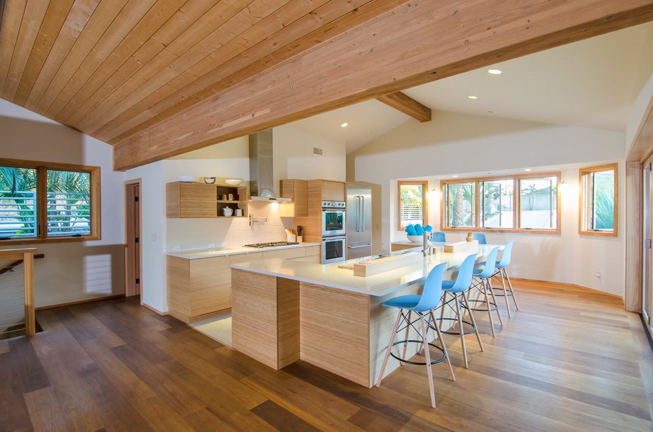 1072 Urania Ave #NA - Photo 5 of 36