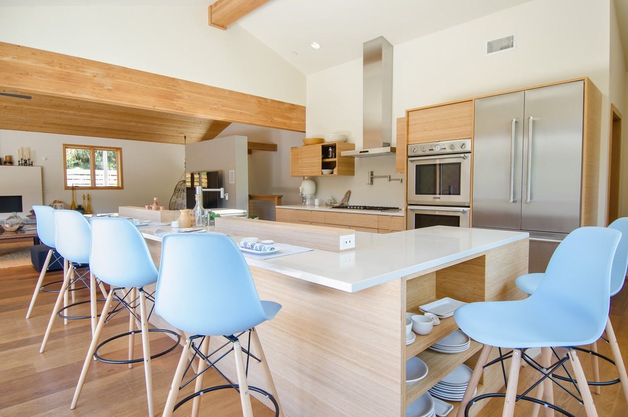 1072 Urania Ave #NA - Photo 6 of 36