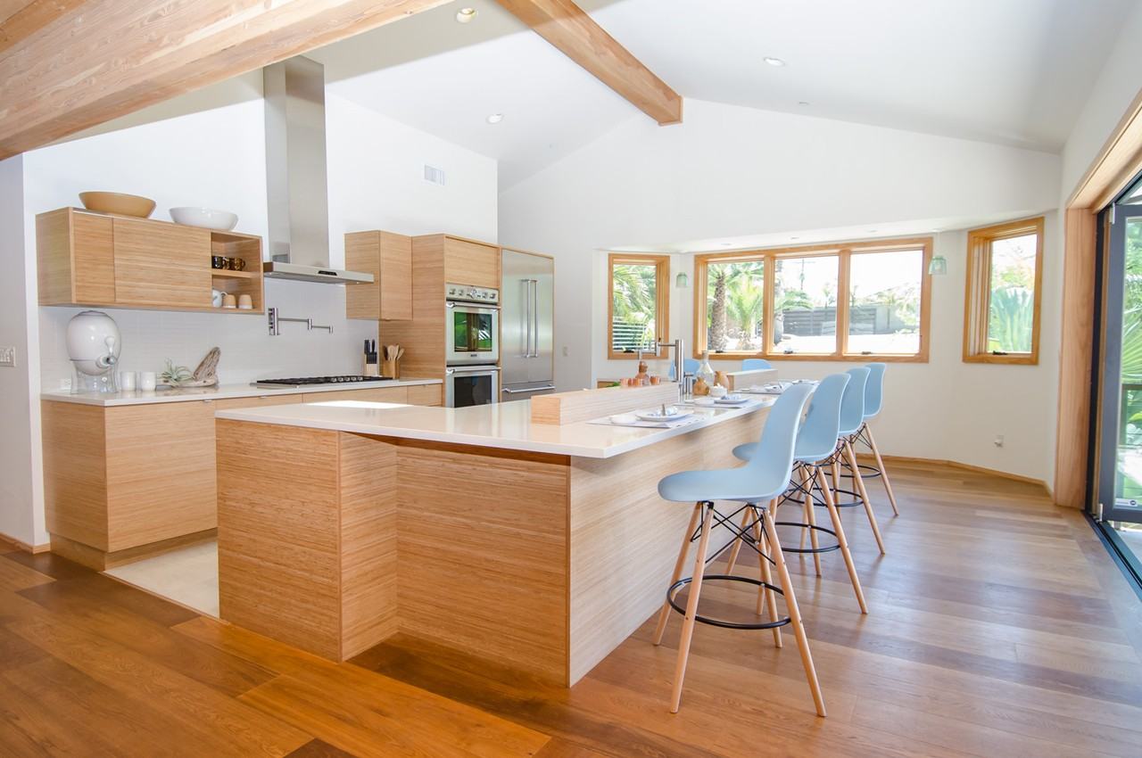1072 Urania Ave #NA - Photo 7 of 36