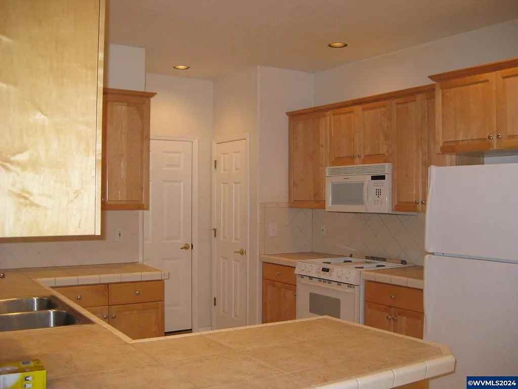 6295 Sw Arbor Grove Dr #NA - Photo 6 of 18