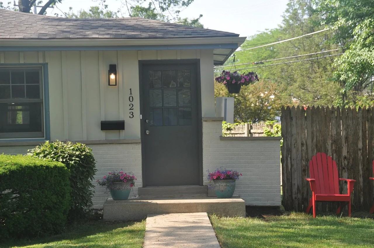 1023 Oakwood Ave #NA - Photo 2 of 19