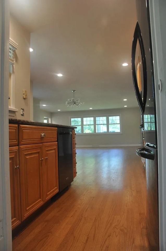 1023 Oakwood Ave #NA - Photo 6 of 19